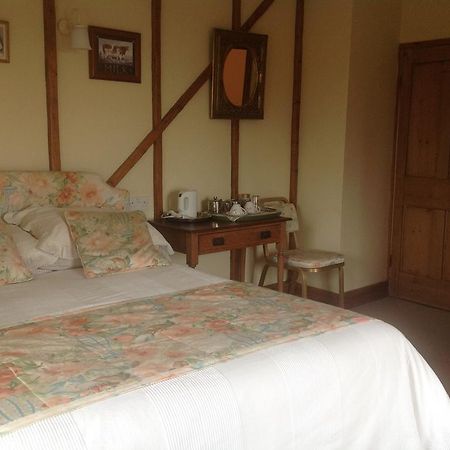 Barn Park Farm, Bed And Breakfast Stockland 외부 사진